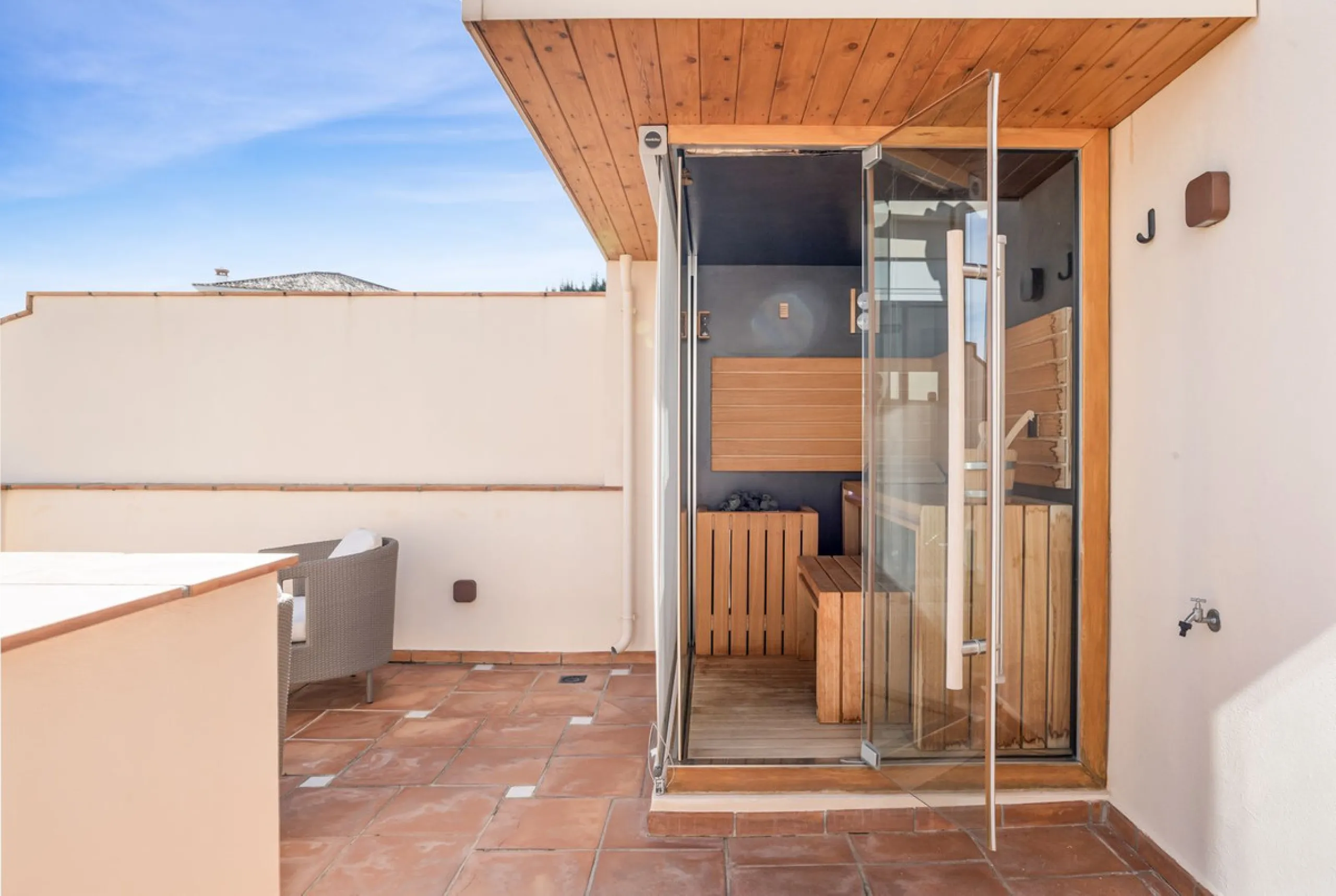Top-Quality 4-Bedroom Penthouse in Altos de los Almendros, Benahavís