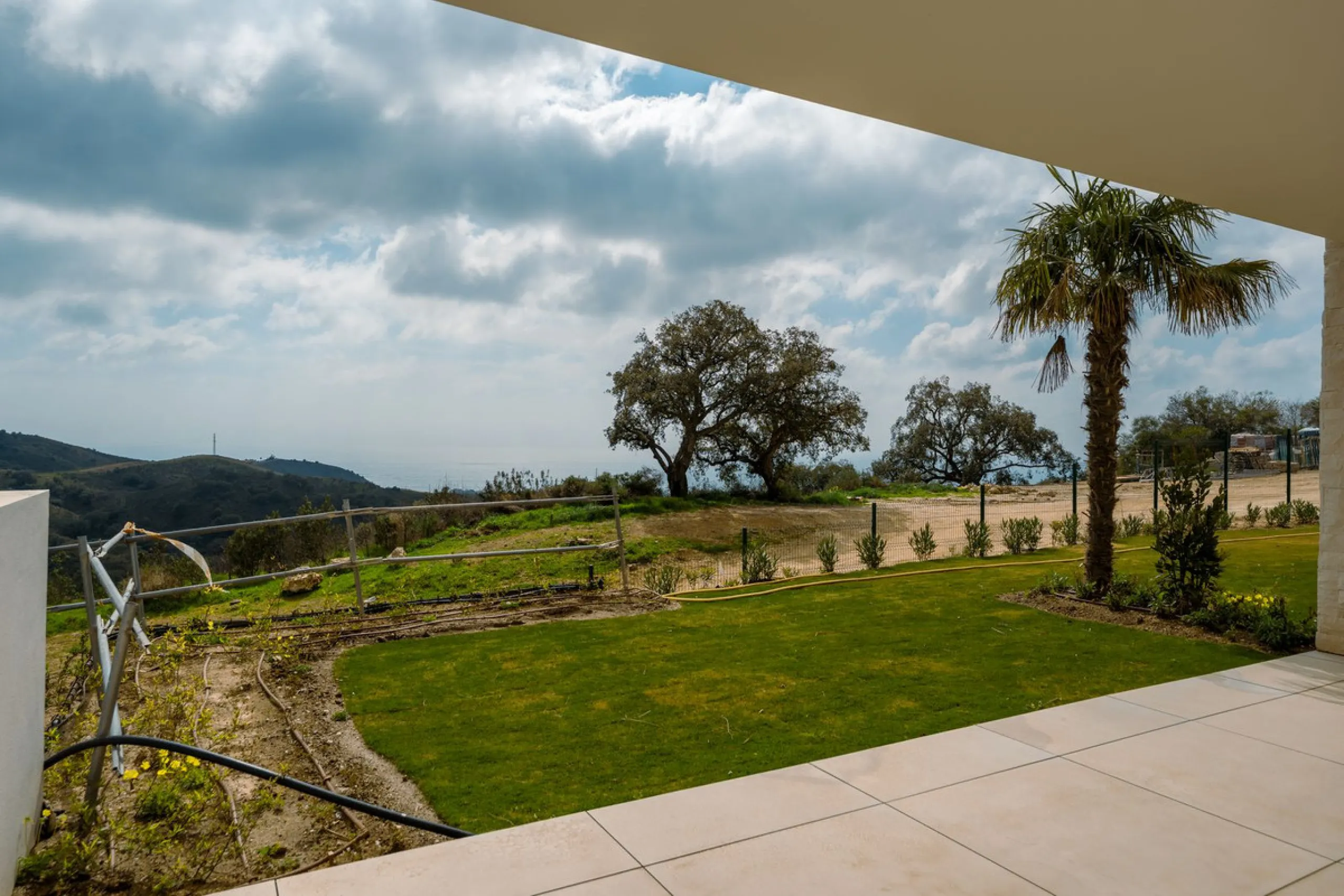 Luxury South-Facing Ground Floor Apartment with Magnificent Sea Views (Apartment 4.0.2)