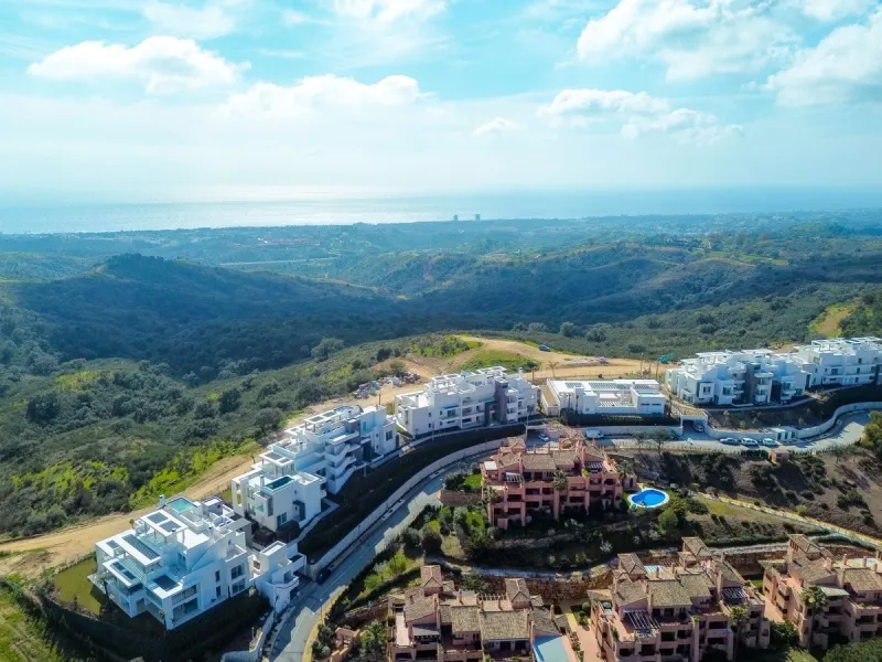 Luxury South-Facing Ground Floor Apartment with Magnificent Sea Views (Apartment 4.0.2)