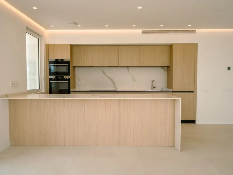 Luxury South-Facing Ground Floor Apartment with Sea Views (Apartment 4.0.3)