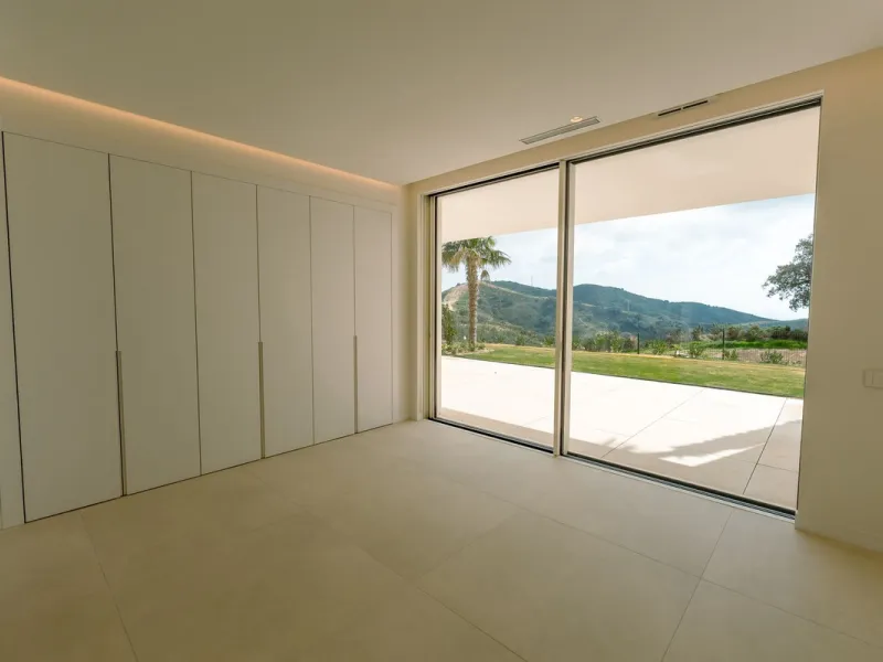 Luxury Middle Floor Apartment with Magnificent Sea Views (Apartment 5.1.2)