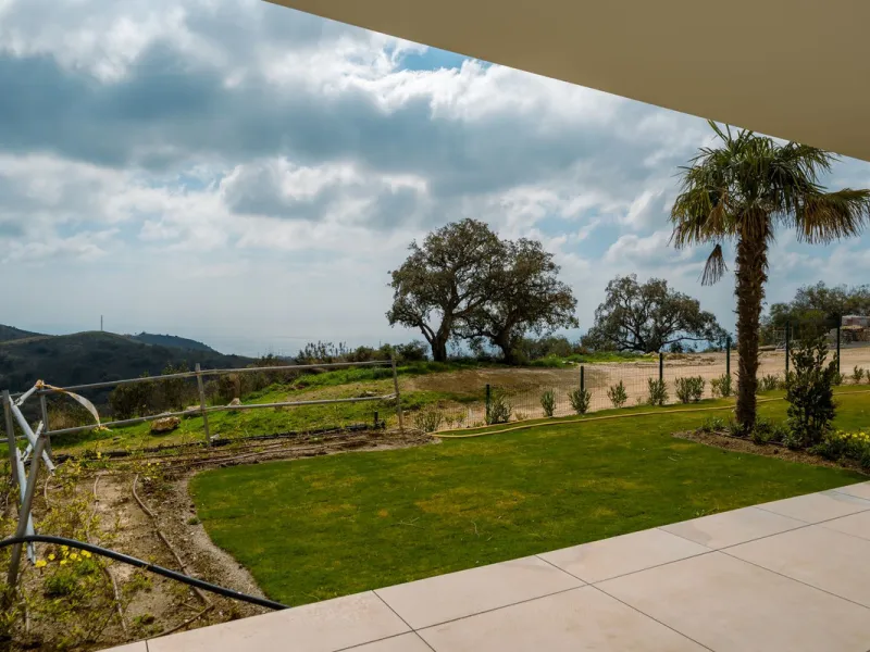 Luxury Middle Floor Apartment with Magnificent Sea Views (Apartment 5.1.2)