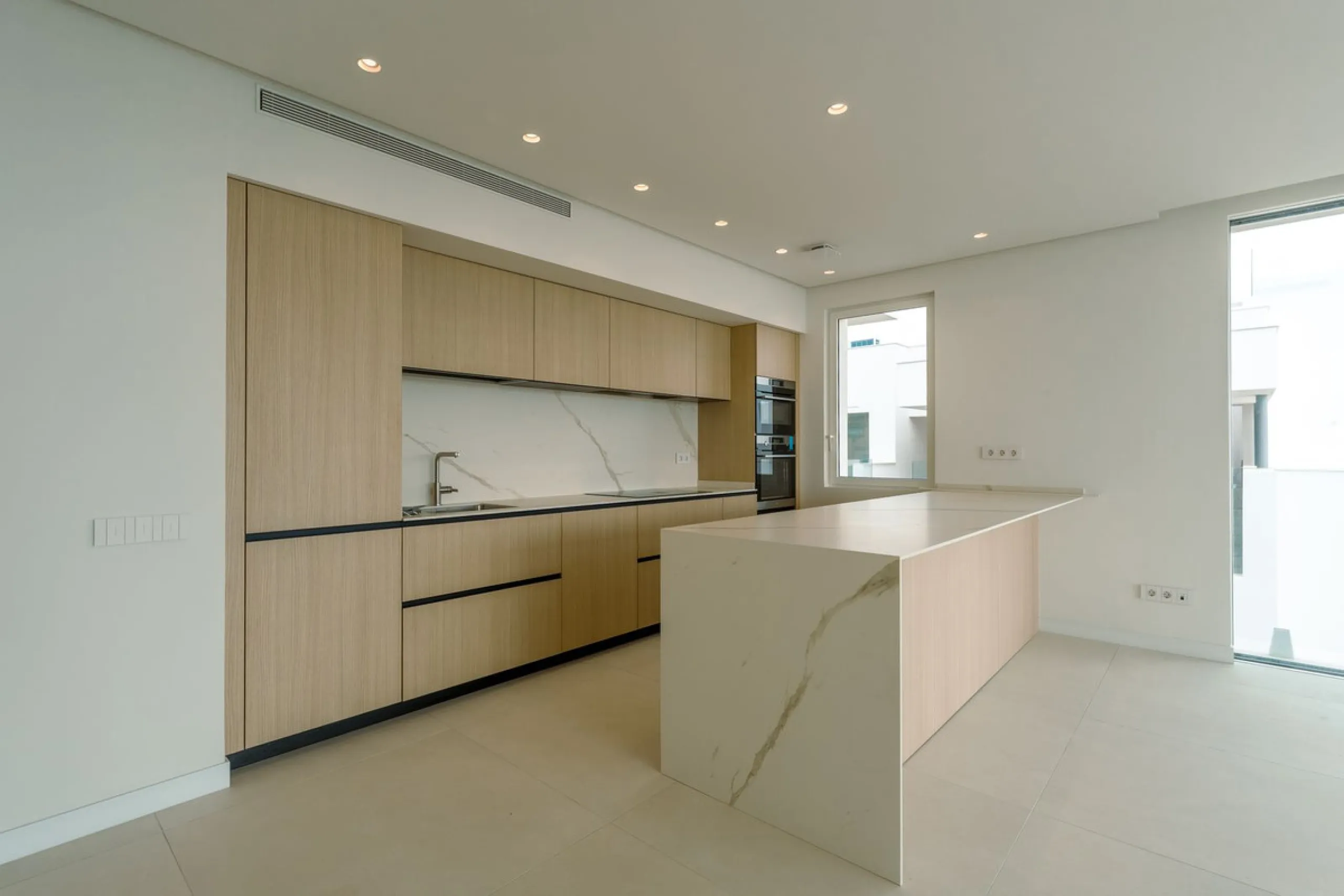 Luxury Middle Floor Apartment with Magnificent Sea Views (Apartment 5.1.1)