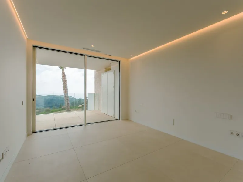 Luxury Middle Floor Apartment with Magnificent Sea Views (Apartment 5.1.1)