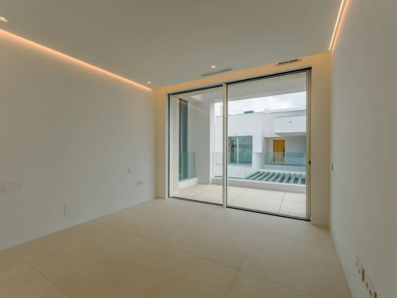 Luxury Middle Floor Apartment with Magnificent Sea Views (Apartment 5.1.1)