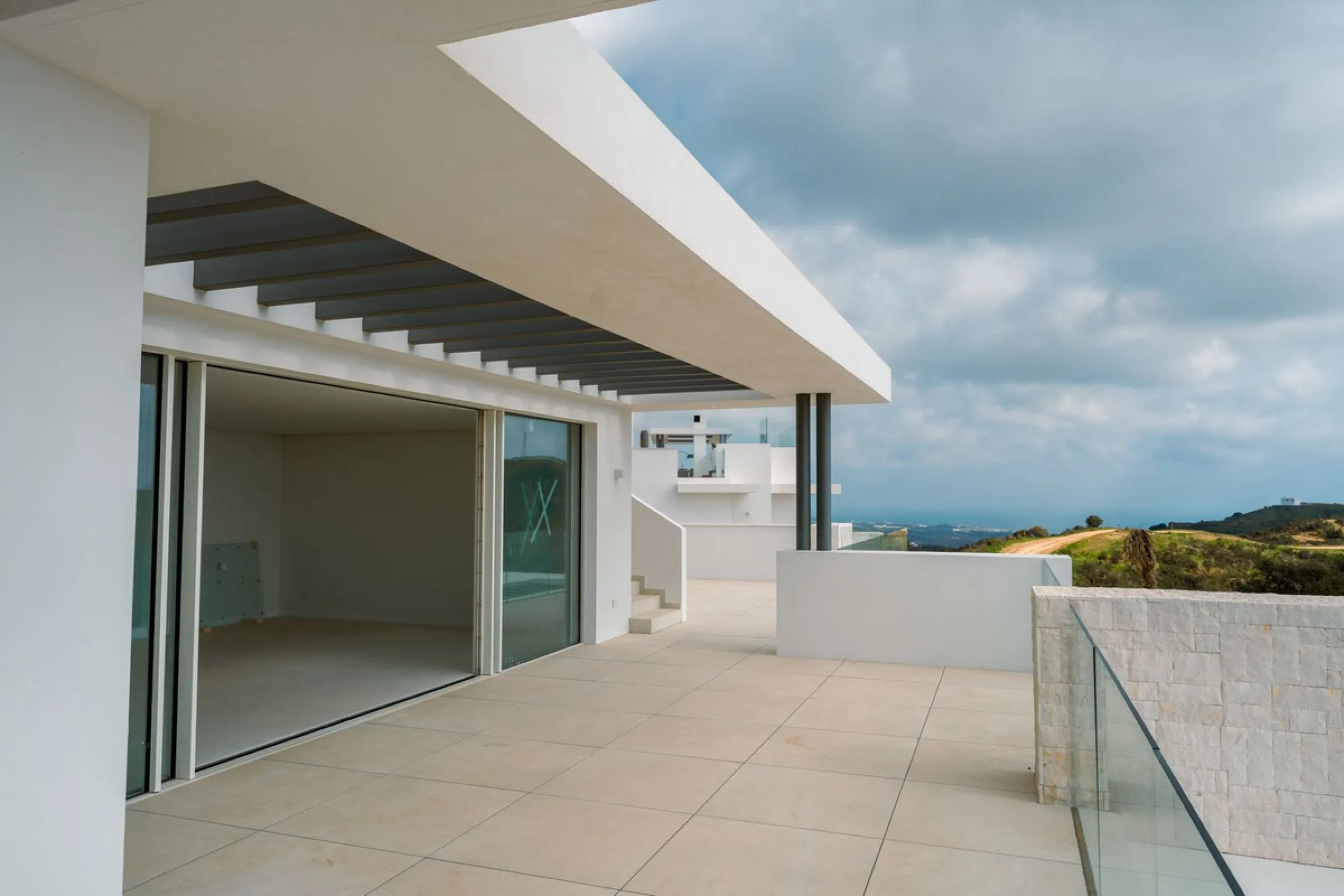Apartment - Penthouse Duplex в продаже в Ojén, Málaga. В доме 3 спален и 2 ванных комнат. Площадь дома 134 м²