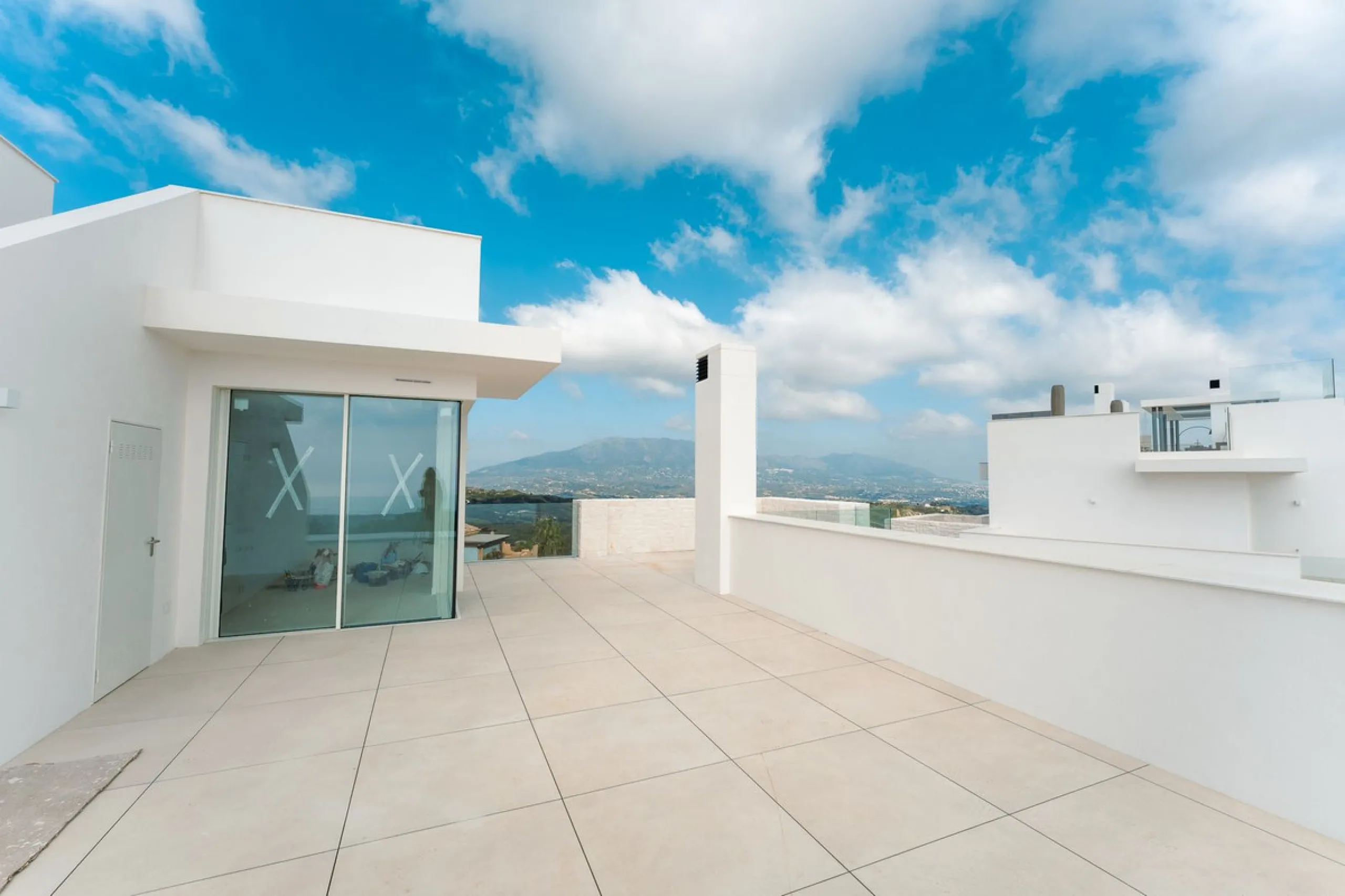 Apartment - Penthouse Duplex в продаже в Ojén, Málaga. В доме 3 спален и 2 ванных комнат. Площадь дома 134 м²