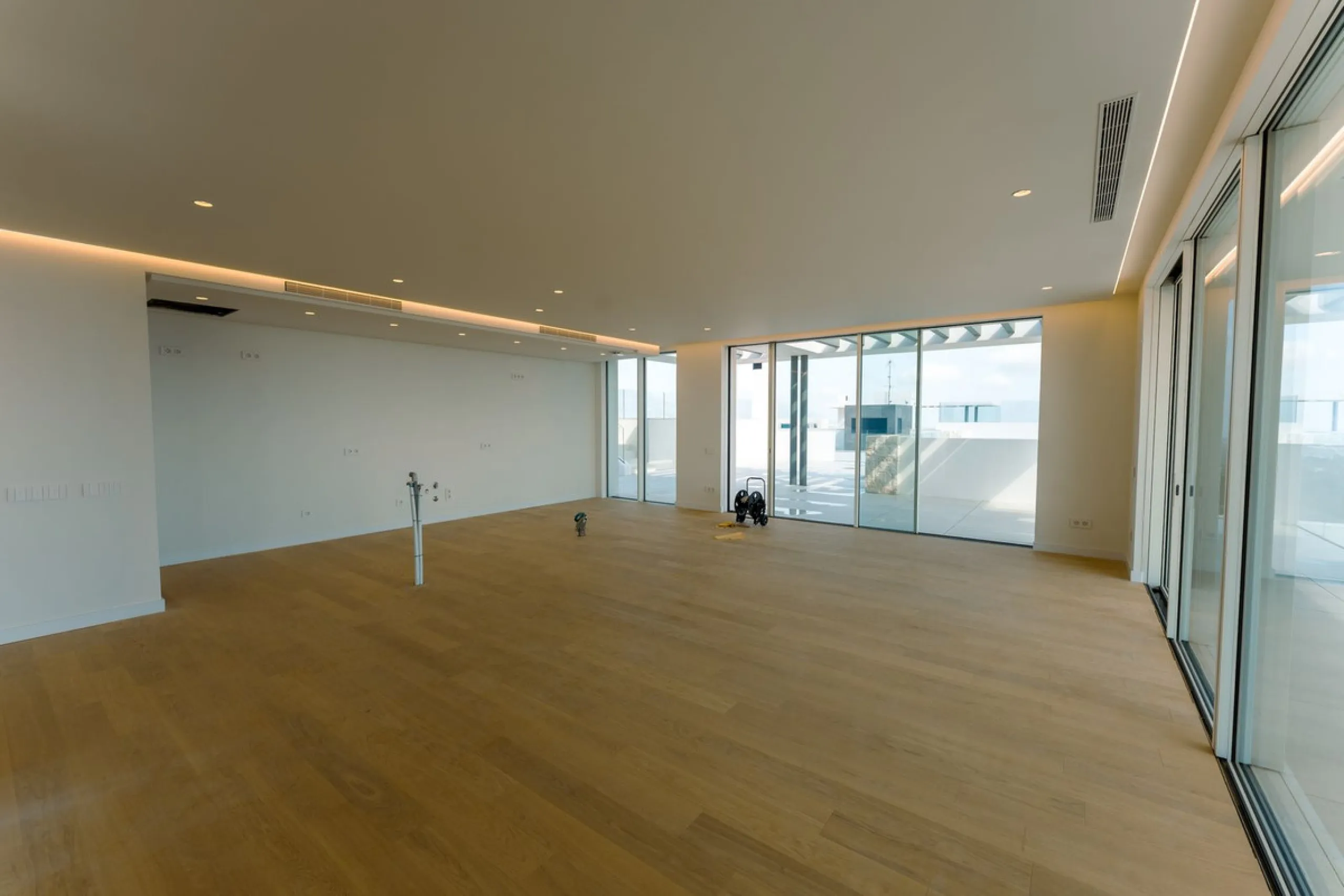 Ultra-Prime Panoramic Apartment with 285 m² of Terrace & Private Pool (Apartement 5.2.1)