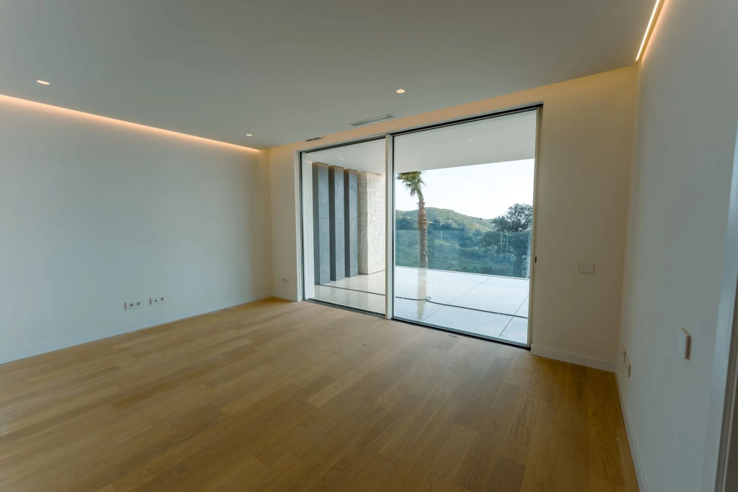 Ultra-Prime Panoramic Apartment with 285 m² of Terrace & Private Pool (Apartement 5.2.1)