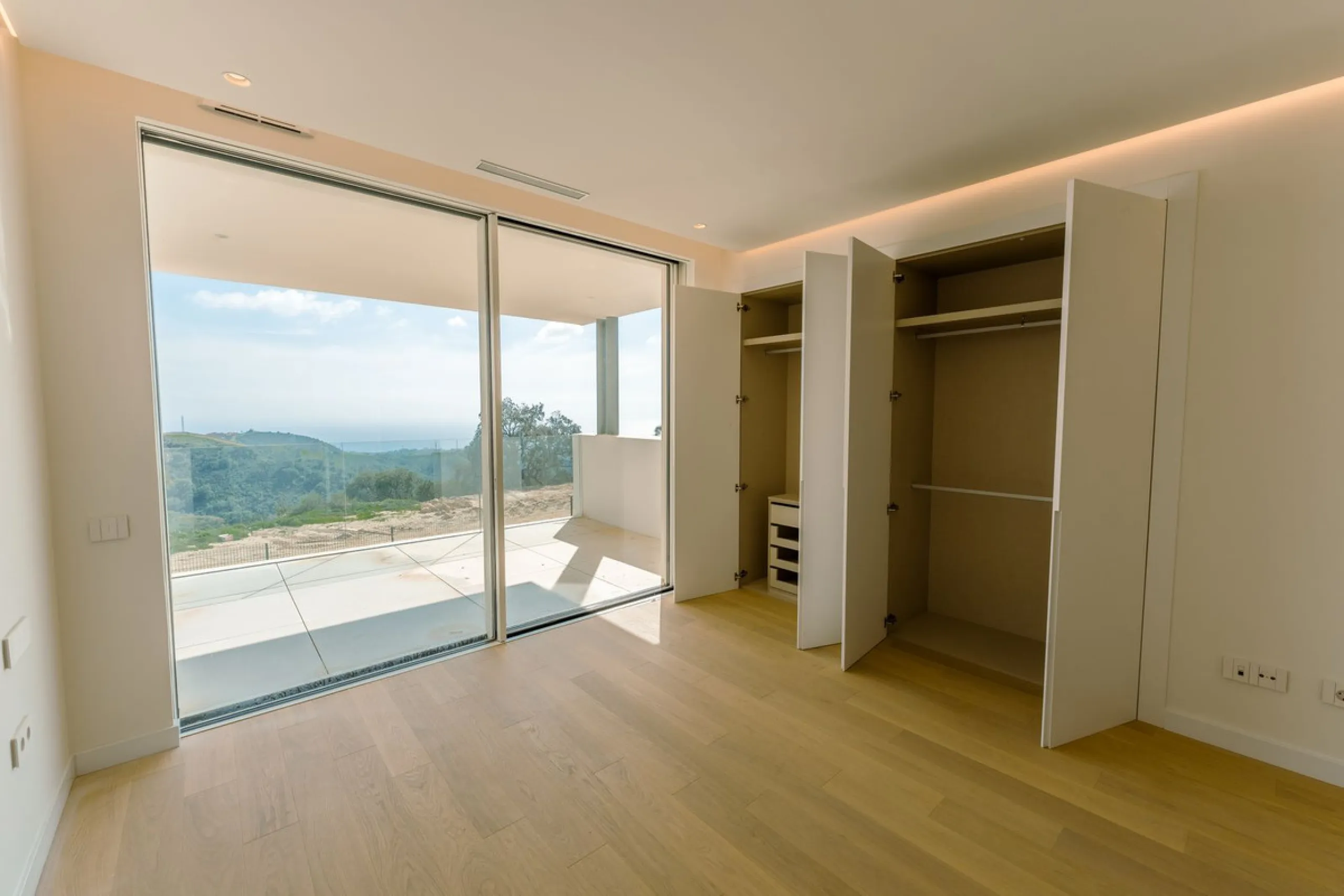 Ultra-Prime Panoramic Apartment with 285 m² of Terrace & Private Pool (Apartement 5.2.1)