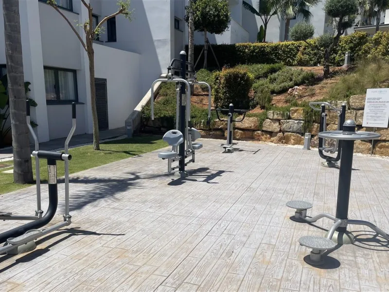 Beautiful 2 Bedroom elevated ground floor apartment with spacious terrace and sea views.