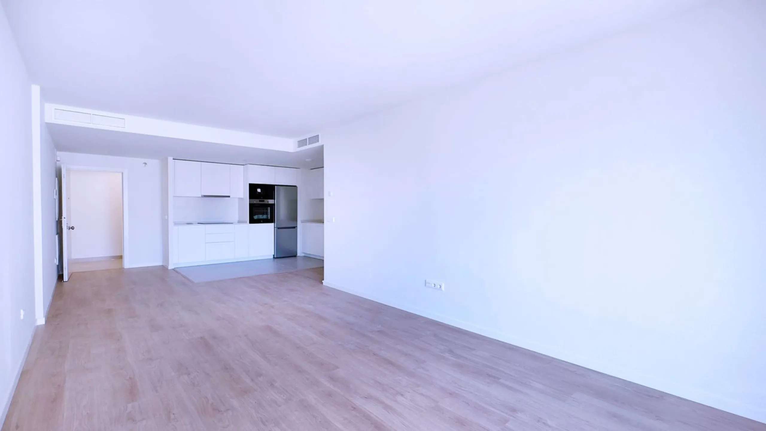 Apartment - Middle Floor Apartment в продаже в Marbella, Málaga. В доме 2 спален и 2 ванных комнат. Площадь дома 90 м²