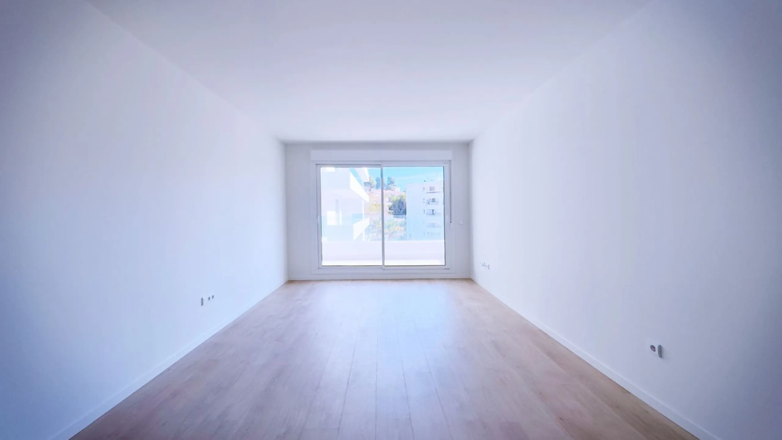 Apartment - Middle Floor Apartment в продаже в Marbella, Málaga. В доме 2 спален и 2 ванных комнат. Площадь дома 90 м²