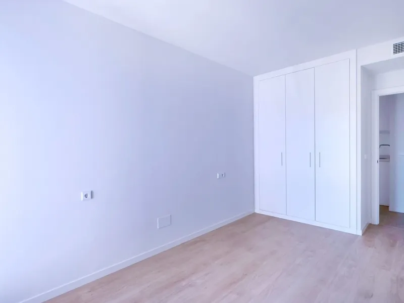 Apartment - Middle Floor Apartment в продаже в Marbella, Málaga. В доме 2 спален и 2 ванных комнат. Площадь дома 90 м²