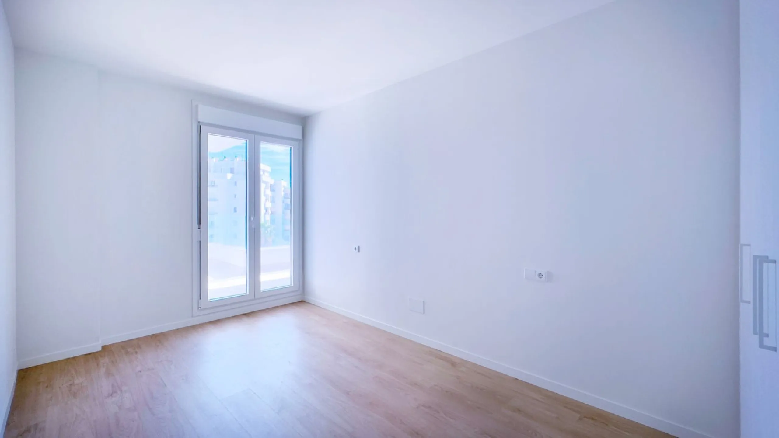 Apartment - Middle Floor Apartment в продаже в Marbella, Málaga. В доме 2 спален и 2 ванных комнат. Площадь дома 90 м²