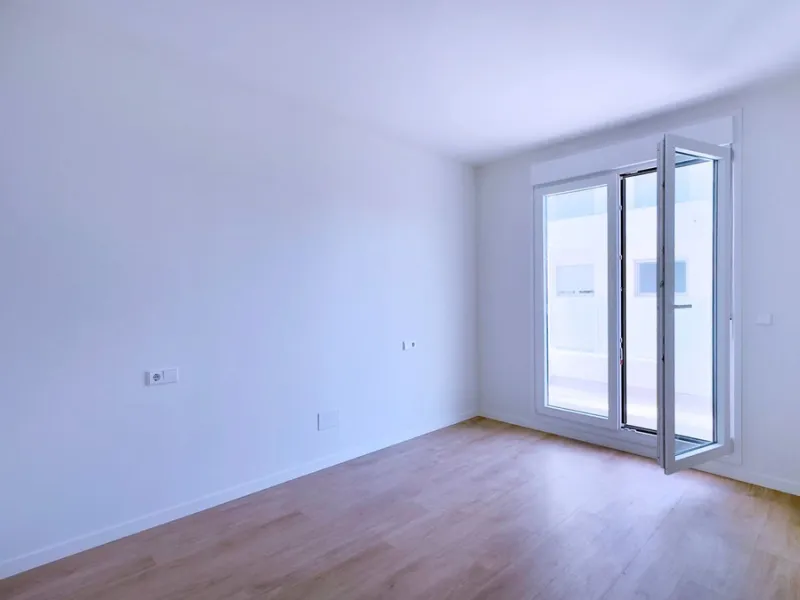 Apartment - Middle Floor Apartment в продаже в Marbella, Málaga. В доме 2 спален и 2 ванных комнат. Площадь дома 90 м²