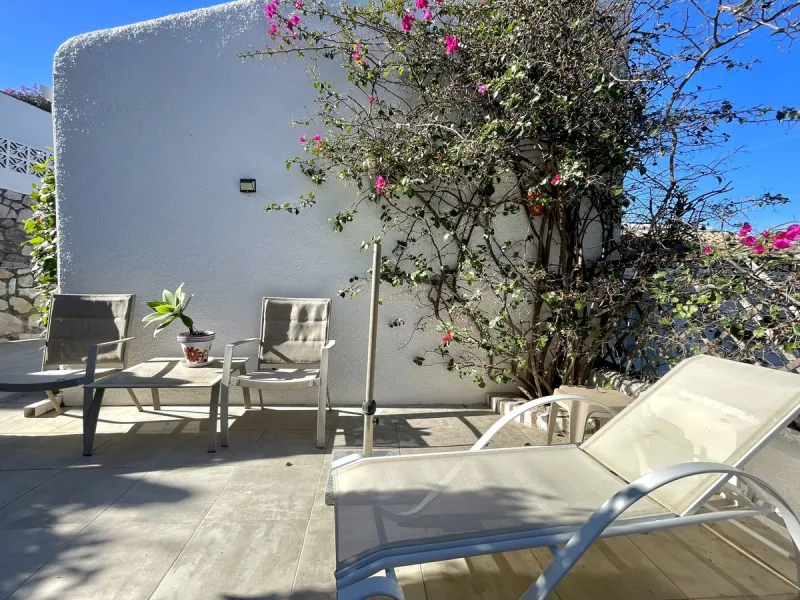 House - Detached Villa в продаже в Mijas, Málaga. В доме 3 спален и 2 ванных комнат. Площадь дома 159 м². Площадь участка 921 м²