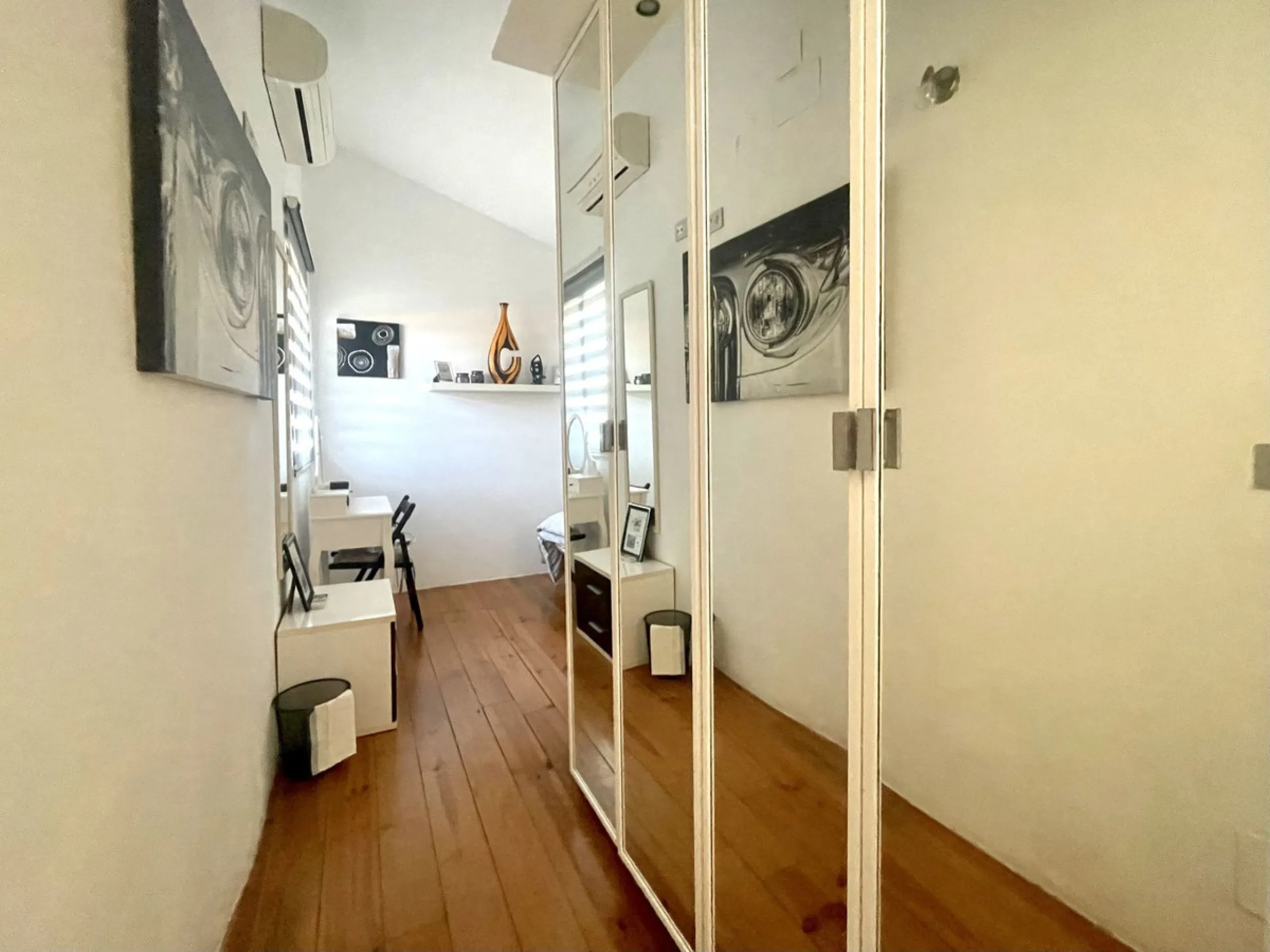 House - Detached Villa в продаже в Mijas, Málaga. В доме 3 спален и 2 ванных комнат. Площадь дома 159 м². Площадь участка 921 м²