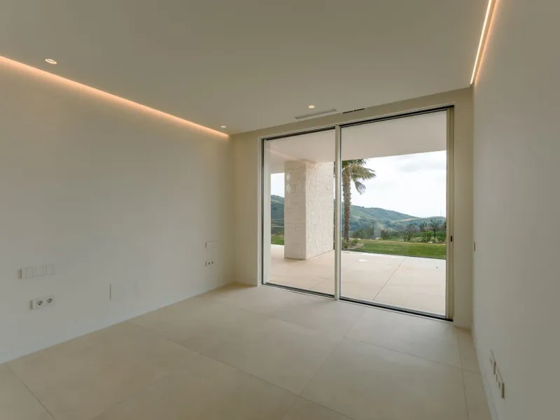 Luxury Ground Floor Apartment with Magnificent Sea Views (Apartment 1.0.2)