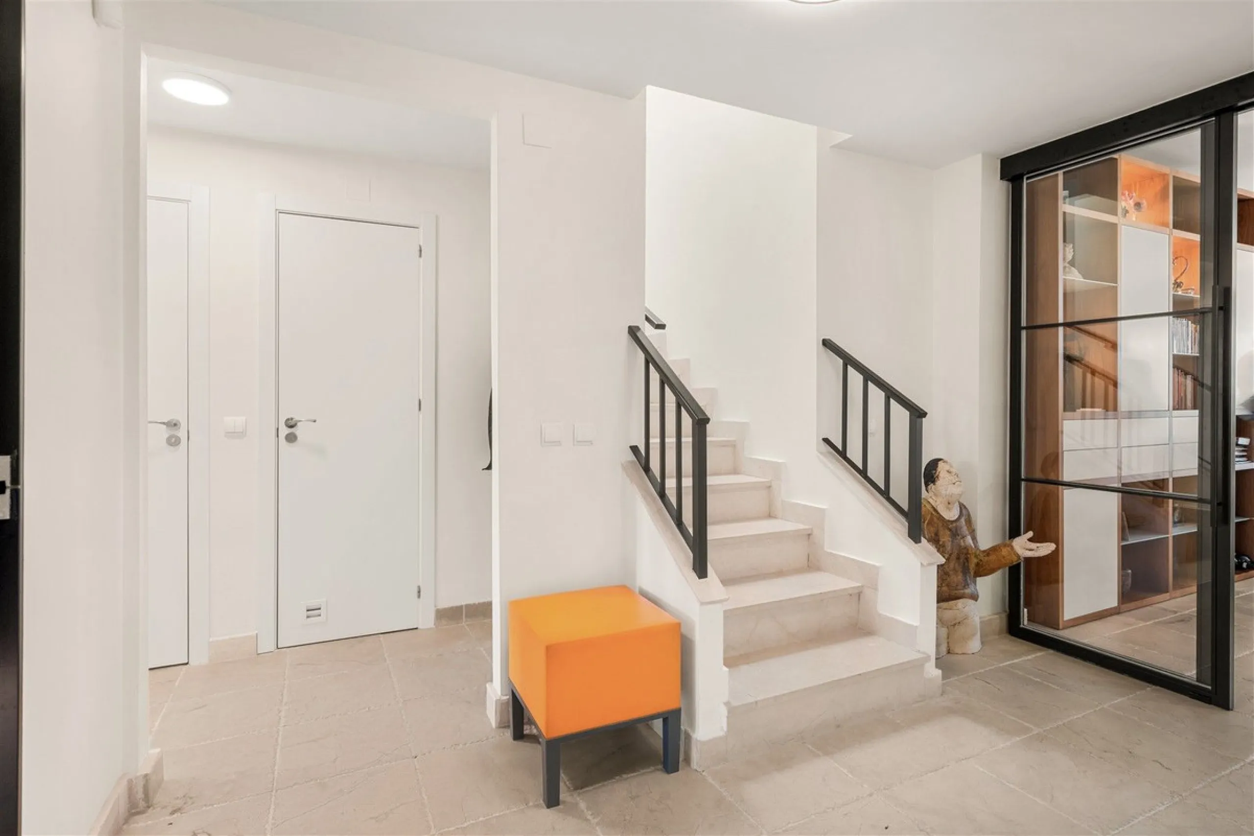 Exceptional panoramic duplex penthouse is located in the prestigious Los Flamingos Golf Resort and offers four bedrooms and two and a half bathrooms, beautifully presented in a refined modern rustic style.