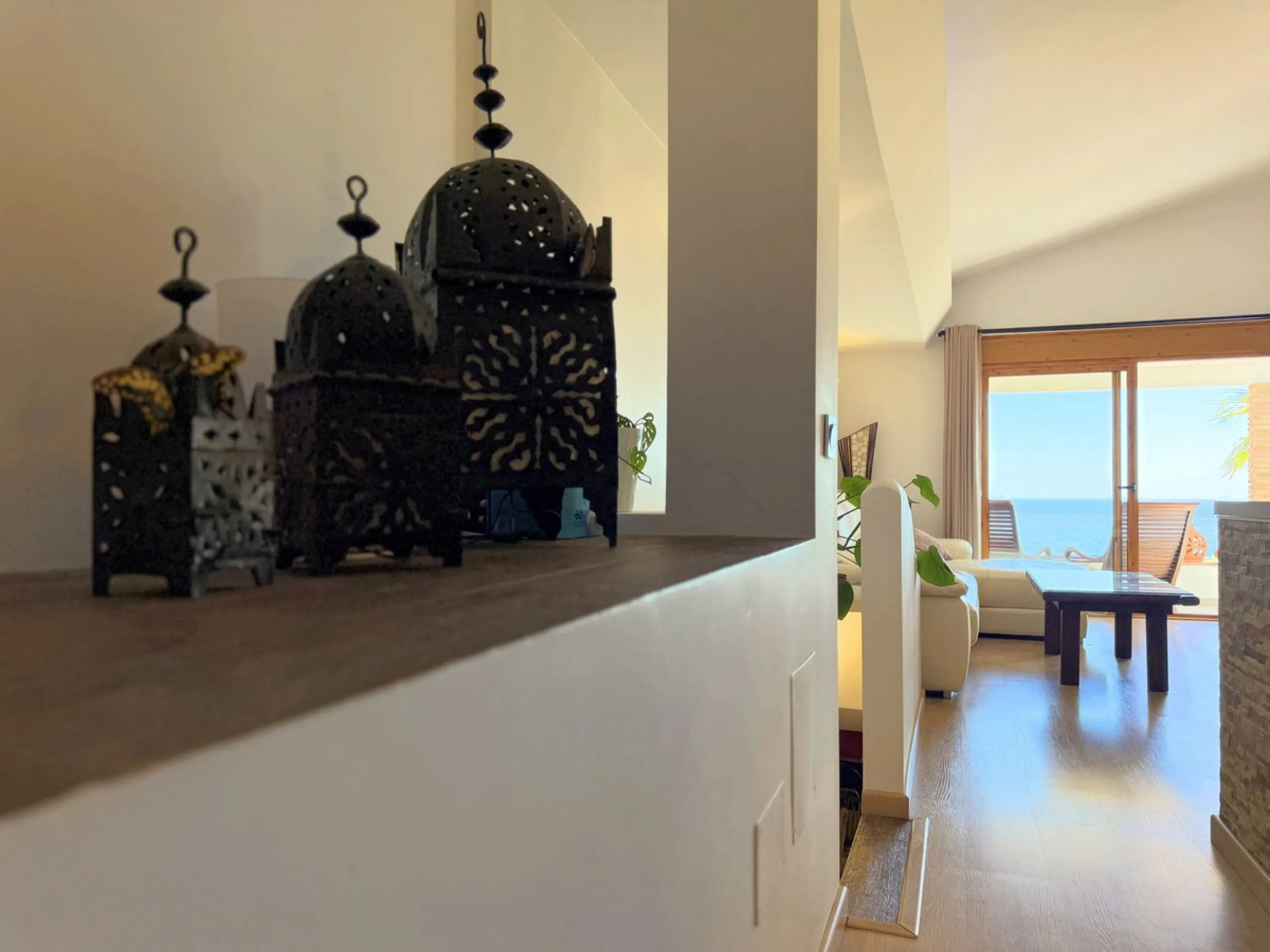 House - Semi-Detached House в продаже в Estepona, Málaga. В доме 3 спален и 2 ванных комнат. Площадь дома 123 м². Площадь участка 416 м²