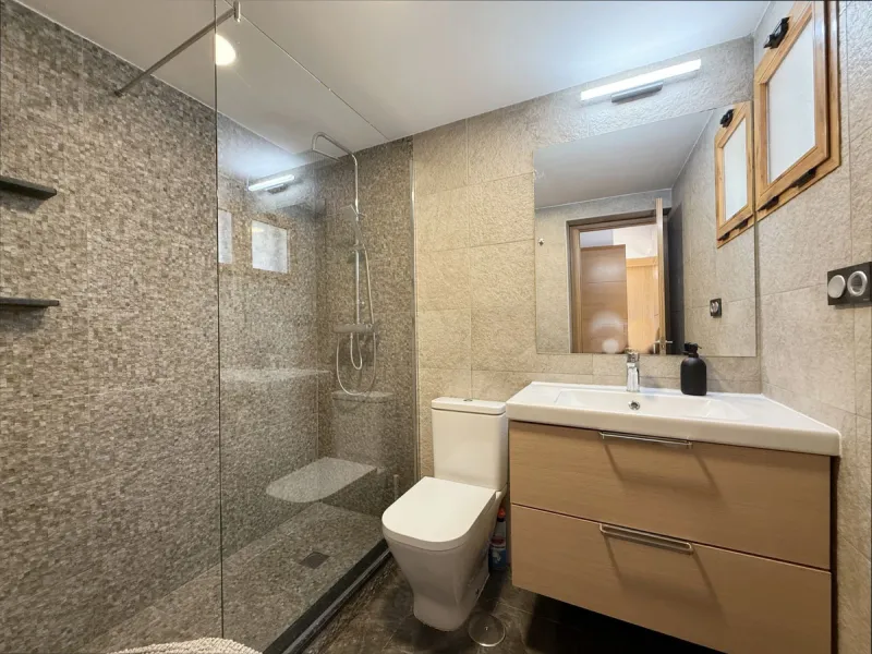 House - Semi-Detached House в продаже в Estepona, Málaga. В доме 3 спален и 2 ванных комнат. Площадь дома 123 м². Площадь участка 416 м²