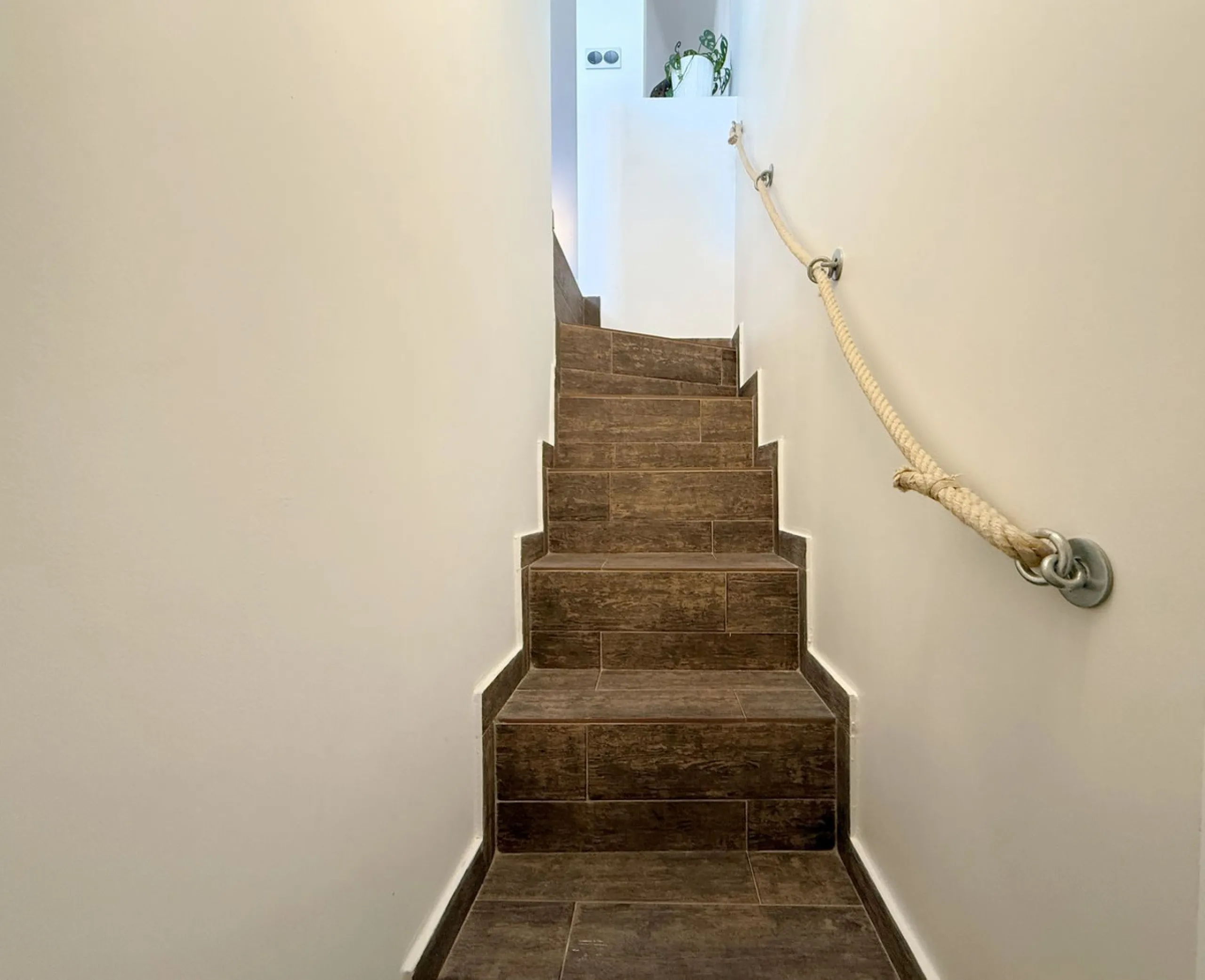 House - Semi-Detached House в продаже в Estepona, Málaga. В доме 3 спален и 2 ванных комнат. Площадь дома 123 м². Площадь участка 416 м²