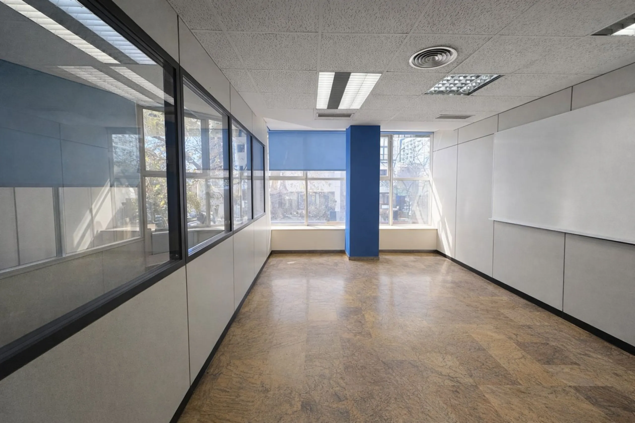 Office in the Heart of Marbella – Edificio Sabadell