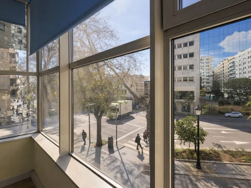 Office in the Heart of Marbella – Edificio Sabadell