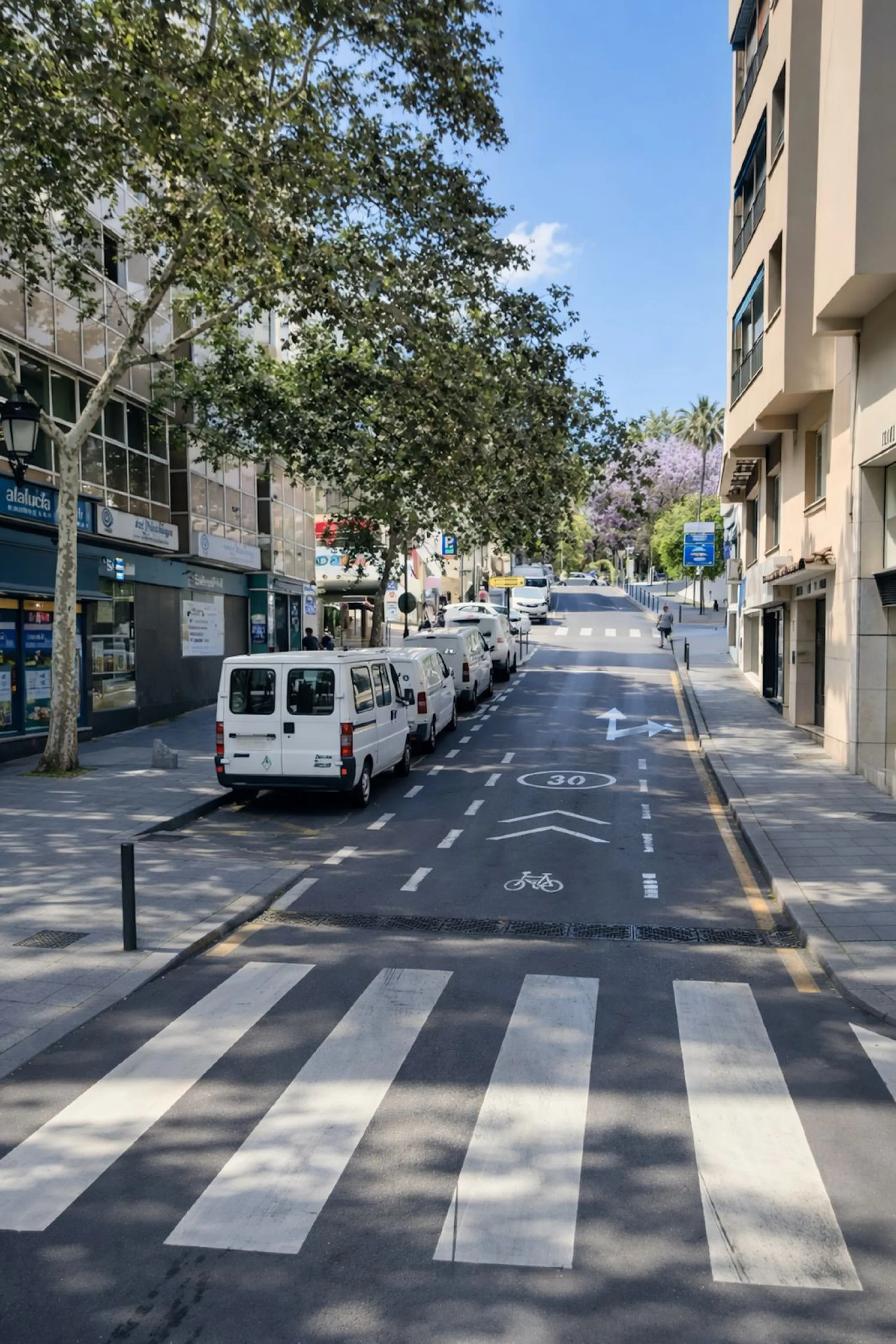 Office in the Heart of Marbella – Edificio Sabadell