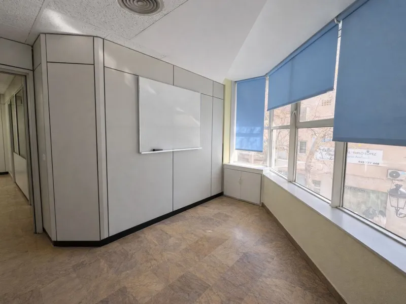 Office in the Heart of Marbella – Edificio Sabadell