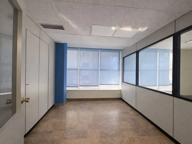 Office in the Heart of Marbella – Edificio Sabadell