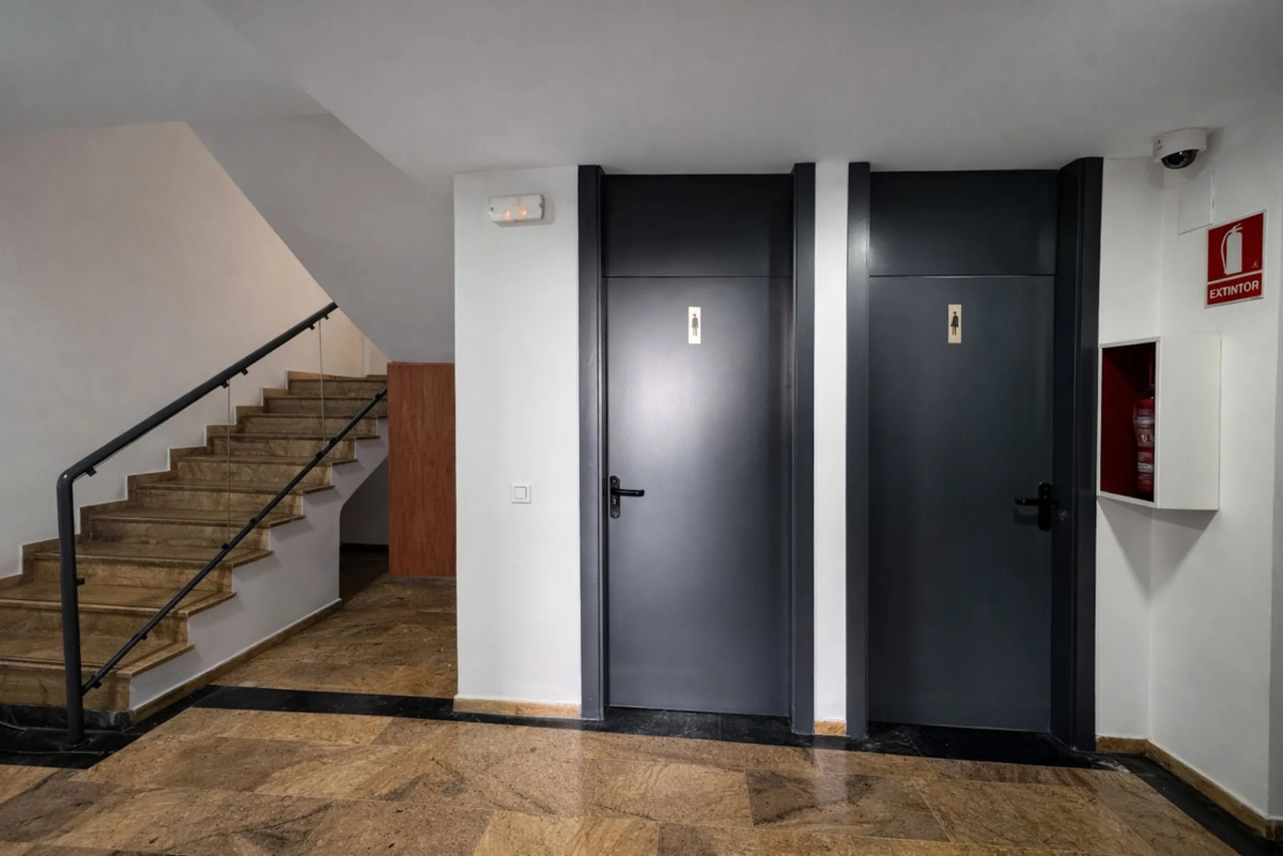 Office in the Heart of Marbella – Edificio Sabadell