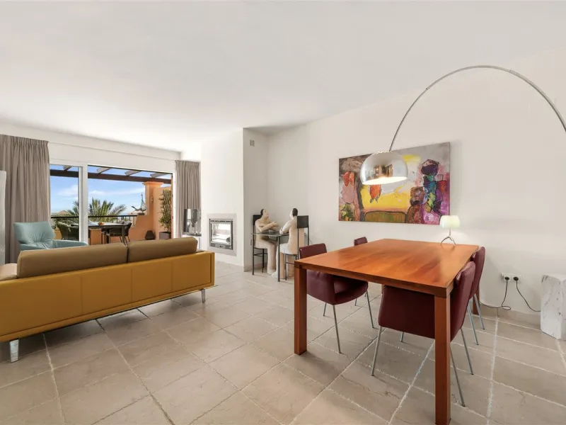 Exceptional panoramic duplex penthouse is located in the prestigious Los Flamingos Golf Resort and offers four bedrooms and two and a half bathrooms, beautifully presented in a refined modern rustic style.