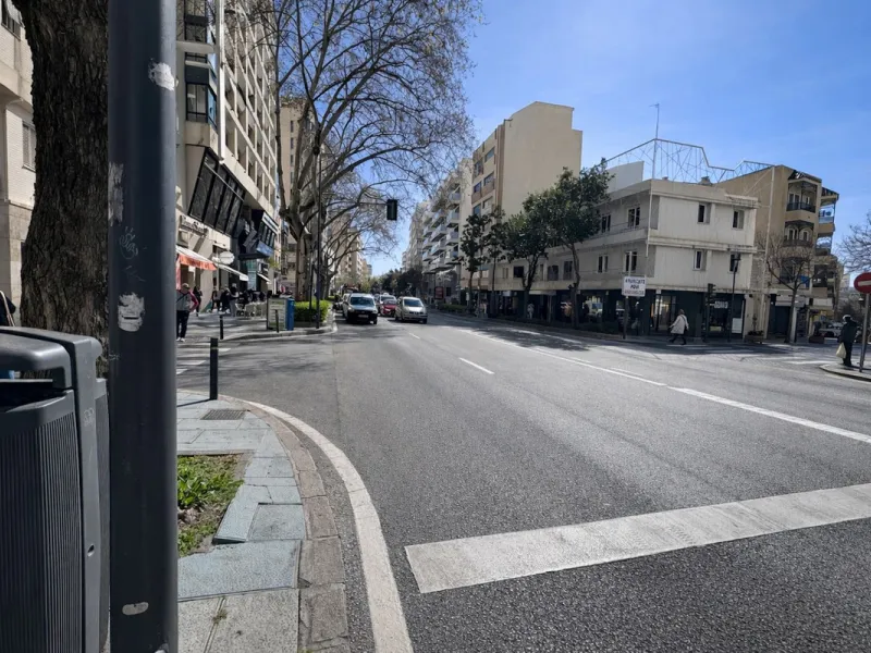 Office in the Heart of Marbella – Edificio Sabadell