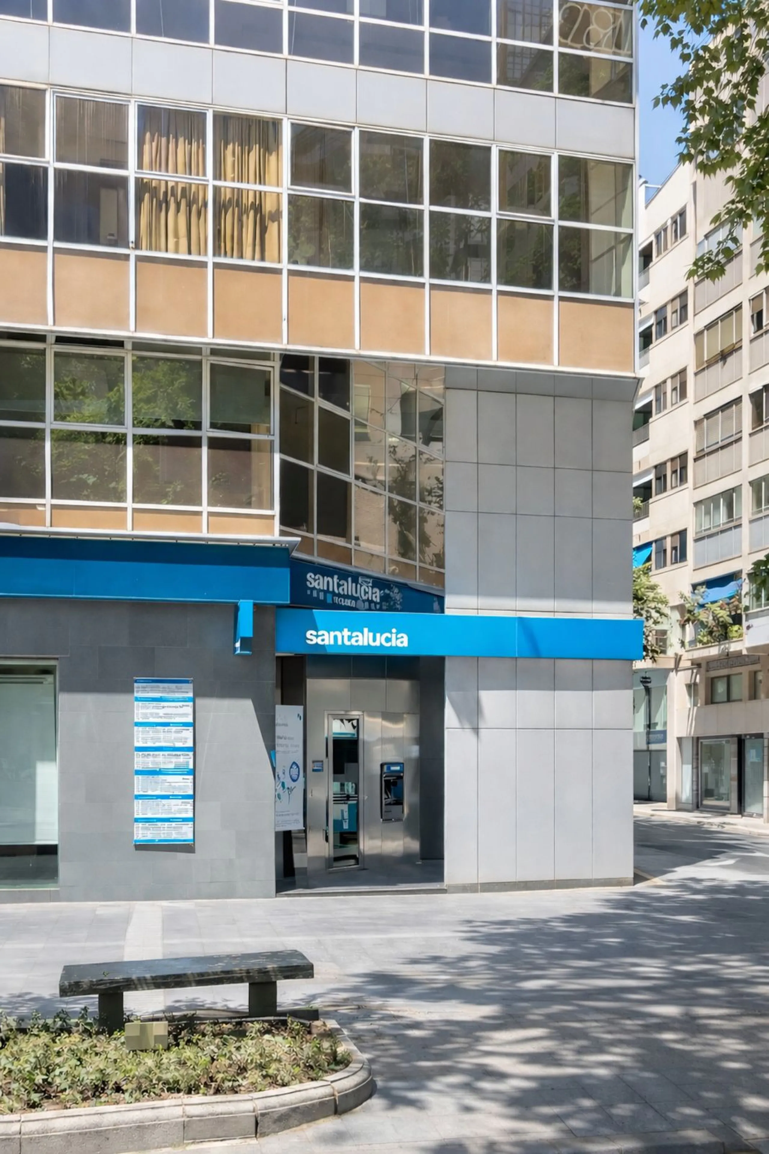 Office in the Heart of Marbella – Edificio Sabadell