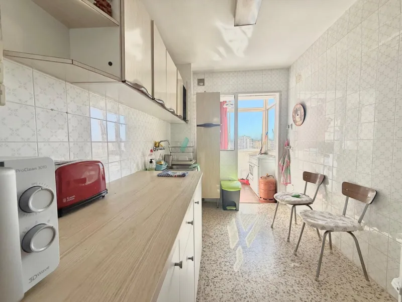 Prime 9th-Floor Apartment with 180º Views in Central Fuengirola