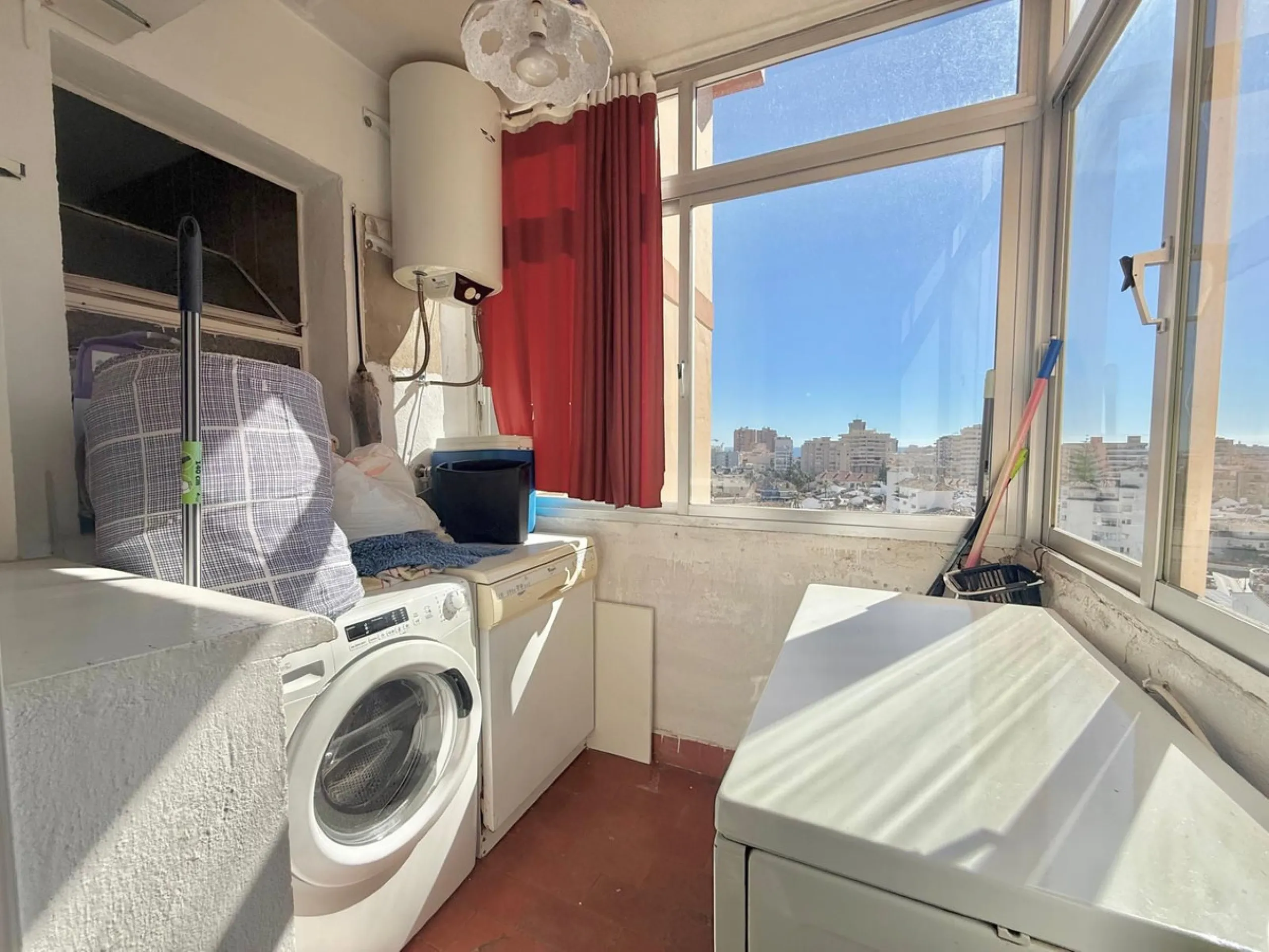Prime 9th-Floor Apartment with 180º Views in Central Fuengirola