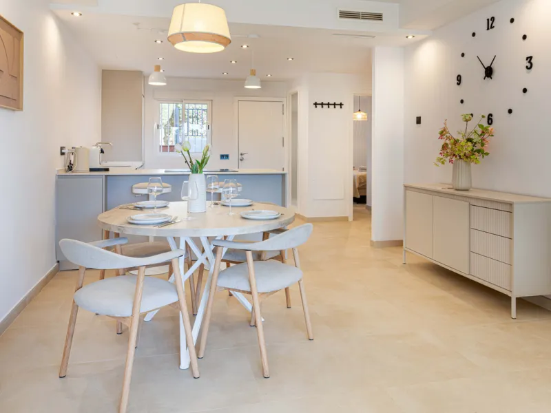 This stunning 2-bedroom, 2-bathroom apartment is located in the sought-after Aloha Royal development in Nueva Andalucía, Marbella. Recently fully renovated, the property is presented in immaculate condition, with all fixtures, fittings, and appliances bra