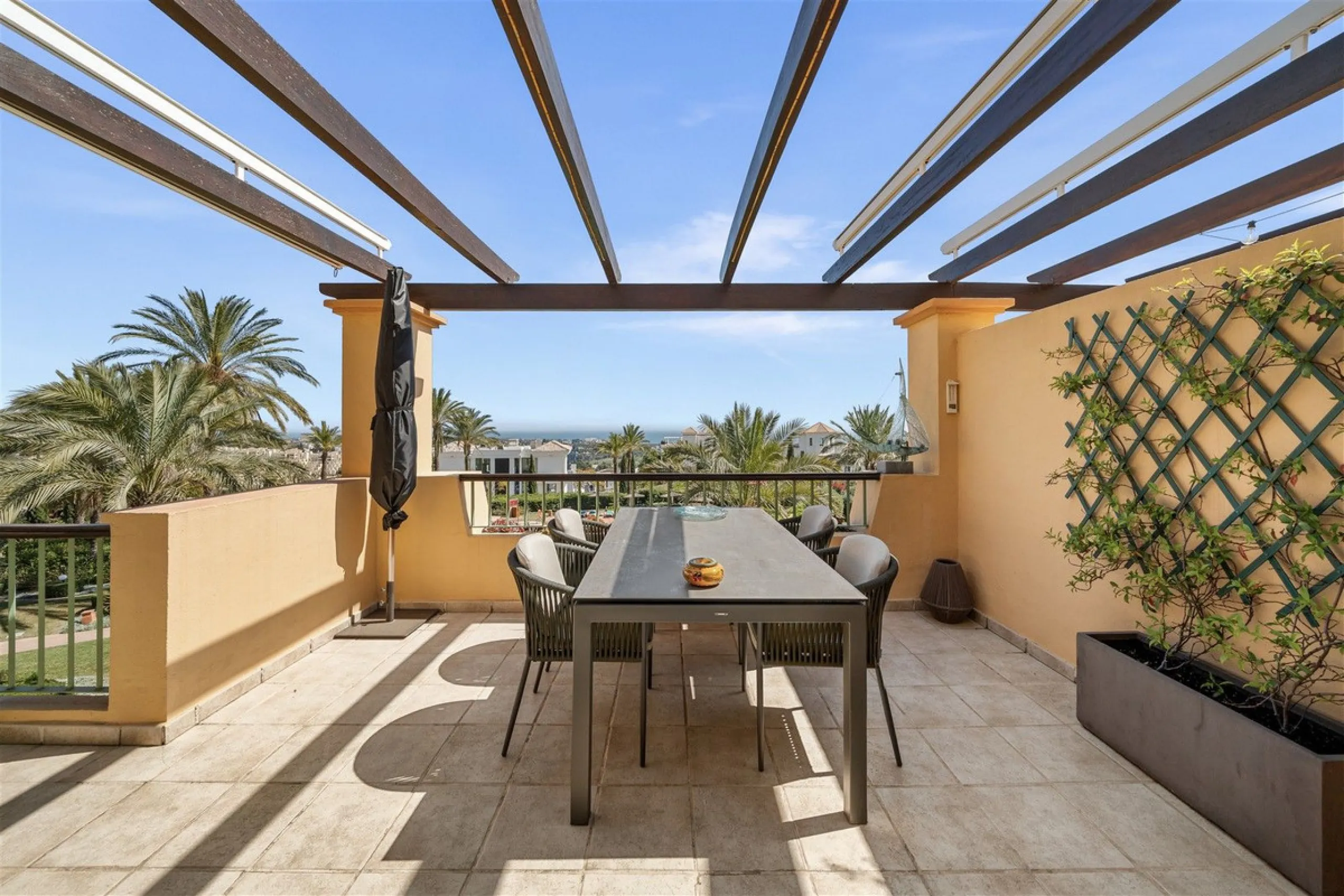 Exceptional panoramic duplex penthouse is located in the prestigious Los Flamingos Golf Resort and offers four bedrooms and two and a half bathrooms, beautifully presented in a refined modern rustic style.