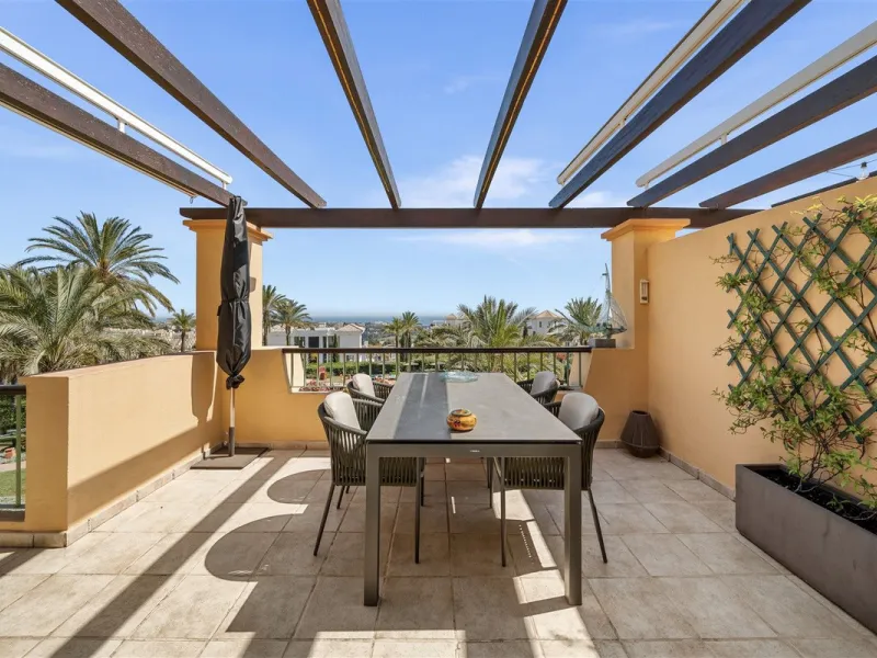 Exceptional panoramic duplex penthouse is located in the prestigious Los Flamingos Golf Resort and offers four bedrooms and two and a half bathrooms, beautifully presented in a refined modern rustic style.