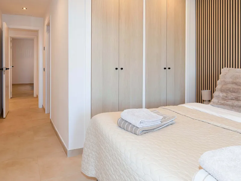 This stunning 2-bedroom, 2-bathroom apartment is located in the sought-after Aloha Royal development in Nueva Andalucía, Marbella. Recently fully renovated, the property is presented in immaculate condition, with all fixtures, fittings, and appliances bra