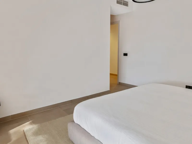This beautifully renovated and fully furnished three-bedroom apartment is located in the highly sought-after residential area of Las Brisas, one of Marbella's most desirable and peaceful neighborhoods.