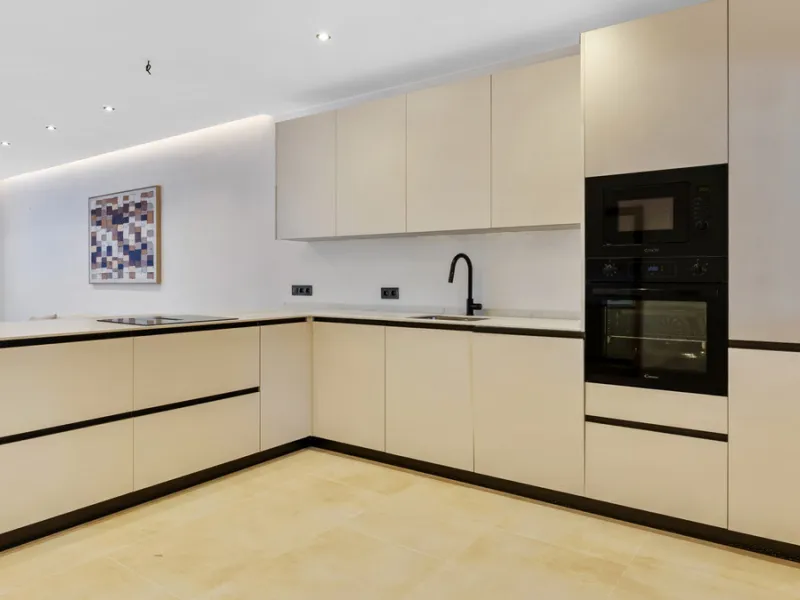 This beautifully renovated and fully furnished three-bedroom apartment is located in the highly sought-after residential area of Las Brisas, one of Marbella's most desirable and peaceful neighborhoods.