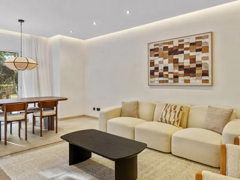 This beautifully renovated and fully furnished three-bedroom apartment is located in the highly sought-after residential area of Las Brisas, one of Marbella's most desirable and peaceful neighborhoods.