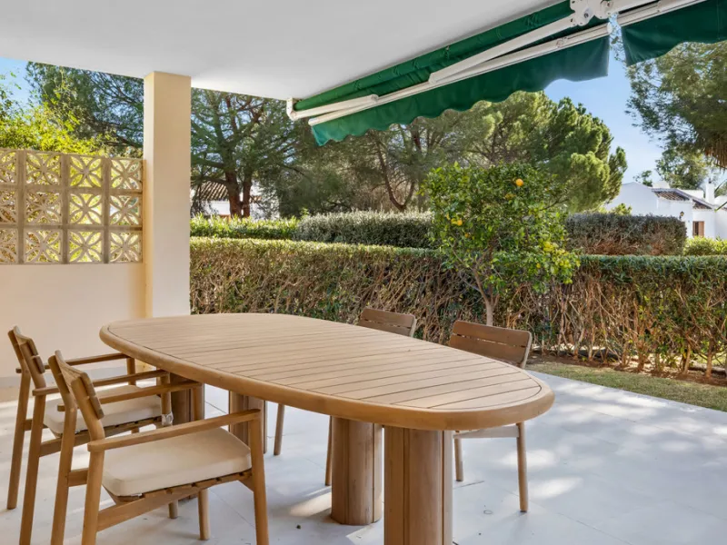 This beautifully renovated and fully furnished three-bedroom apartment is located in the highly sought-after residential area of Las Brisas, one of Marbella's most desirable and peaceful neighborhoods.