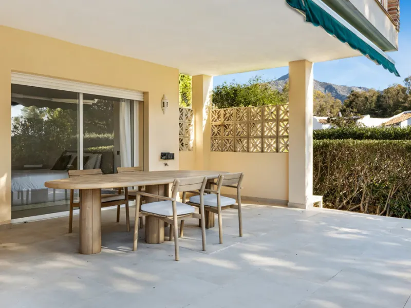 This beautifully renovated and fully furnished three-bedroom apartment is located in the highly sought-after residential area of Las Brisas, one of Marbella's most desirable and peaceful neighborhoods.