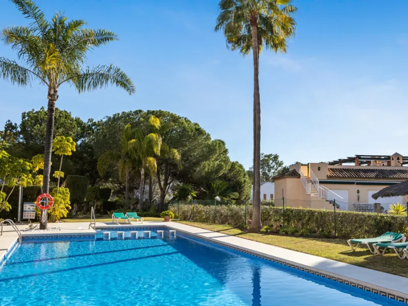 This beautifully renovated and fully furnished three-bedroom apartment is located in the highly sought-after residential area of Las Brisas, one of Marbella's most desirable and peaceful neighborhoods.