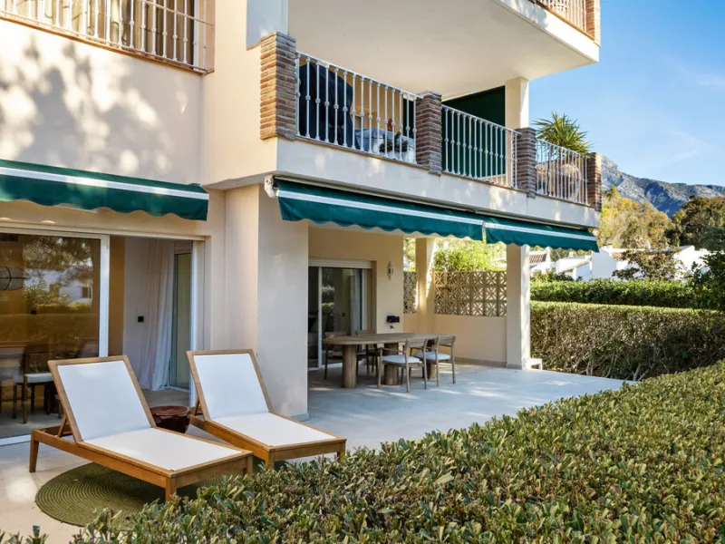This beautifully renovated and fully furnished three-bedroom apartment is located in the highly sought-after residential area of Las Brisas, one of Marbella's most desirable and peaceful neighborhoods.