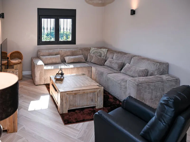 House - Detached Villa в продаже в Alhaurín de la Torre, Málaga. В доме 4 спален и 4 ванных комнат. Площадь дома 235 м². Площадь участка 2676 м²